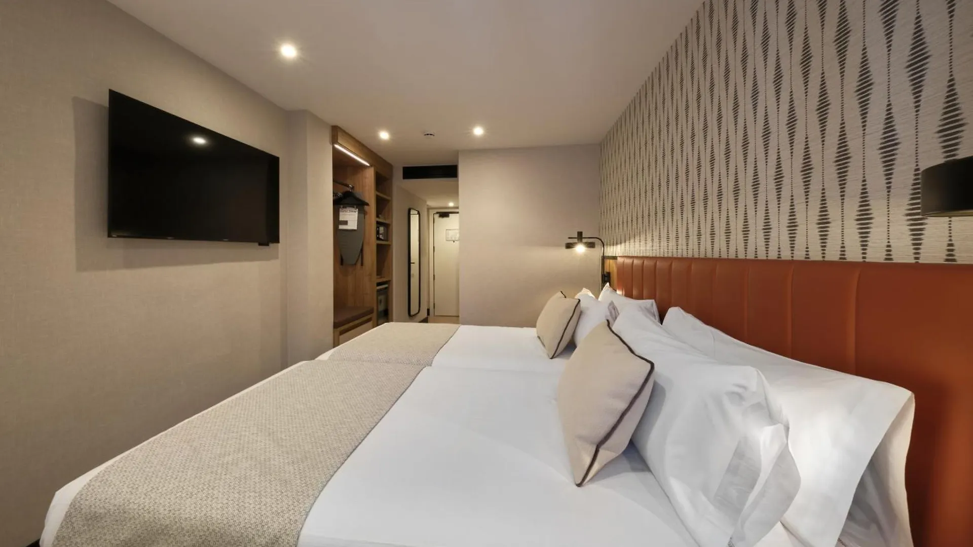 Catalonia Park Putxet Hotel Barcelona 4*,